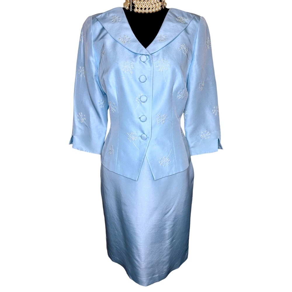 MAGGY LONDON Light Blue Vintage Silk Skirt Suit Set | Size 10